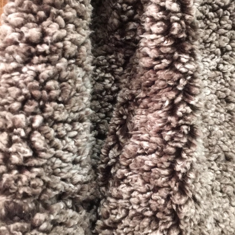 Plush pullover NWT - Picture 2 of 6